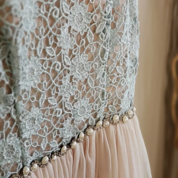 Dress - Picture 11 of 12